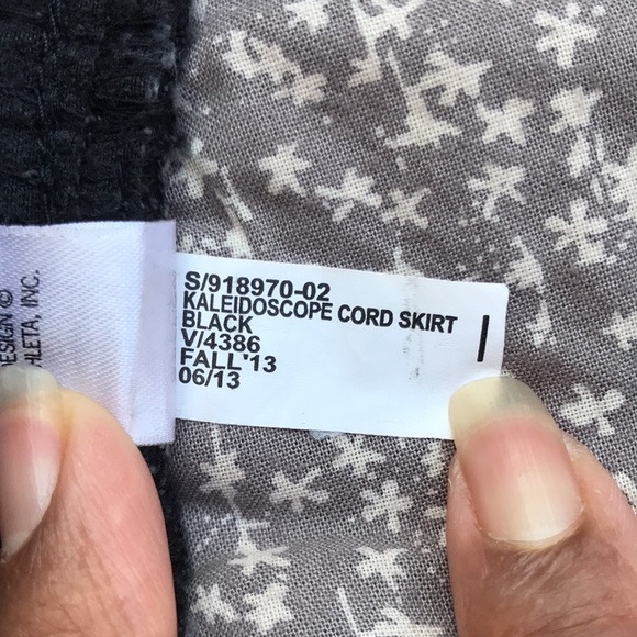🌸 Athleta Kaleidoscope Cord Skirt size 4🌸 - Picture 11 of 13
